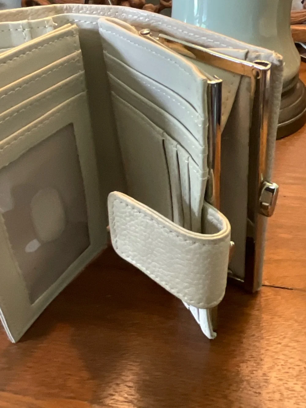 Pebbled Leather Women's Wallet in Cream